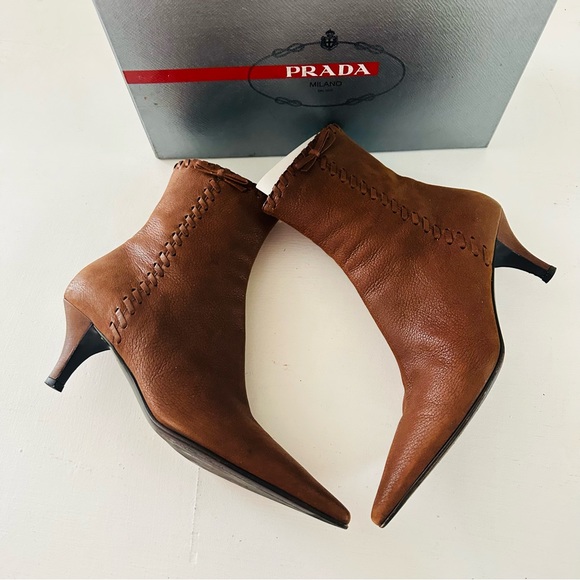 Prada  authentic shorts ankle boots brown. Size 35.5 5.5 - Picture 8 of 8